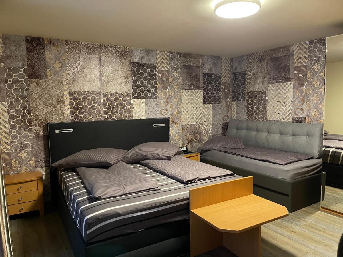 Hotel Mythos "Apartments" Markgröningen Buitenkant foto