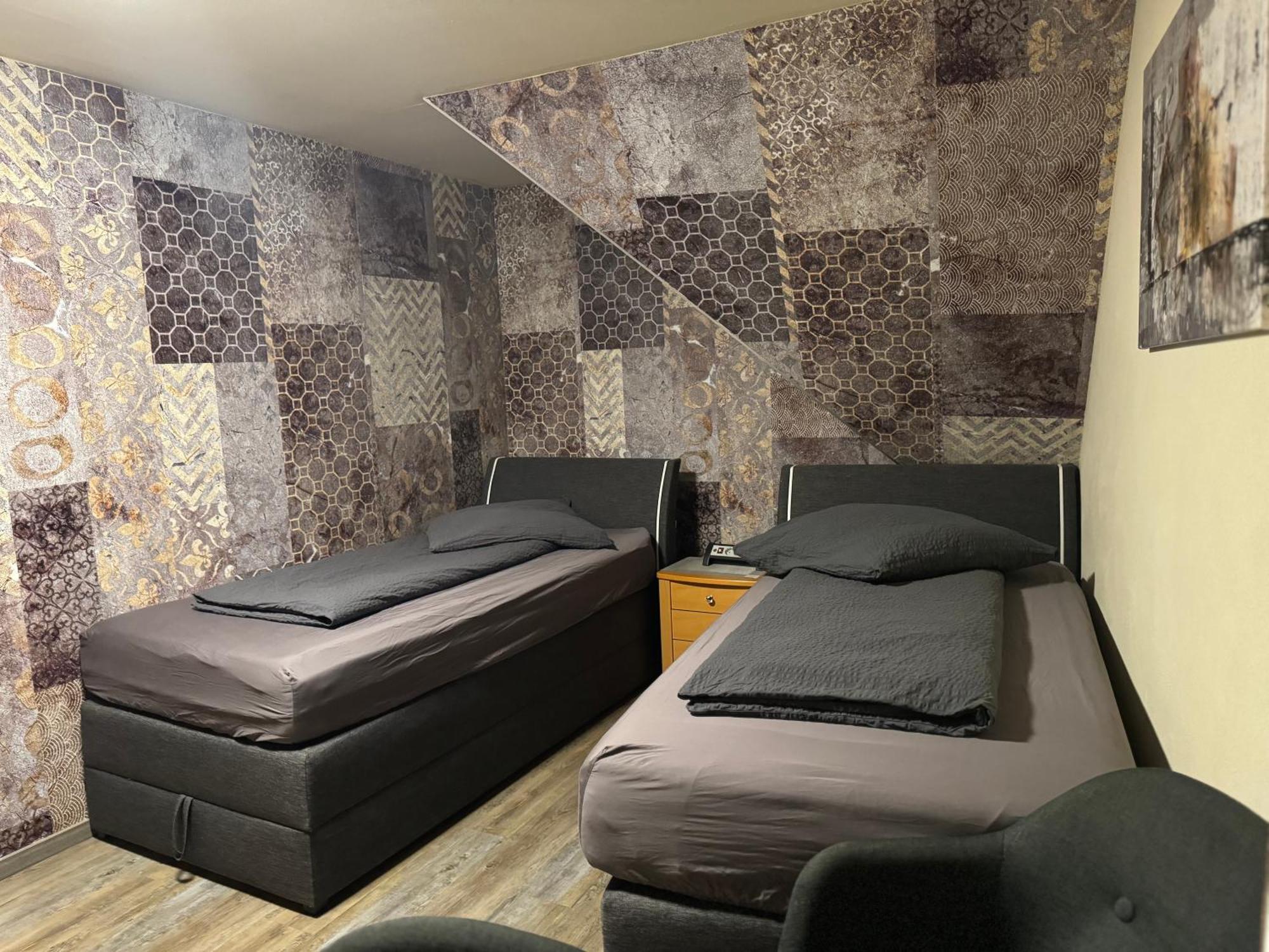 Hotel Mythos "Apartments" Markgröningen Buitenkant foto