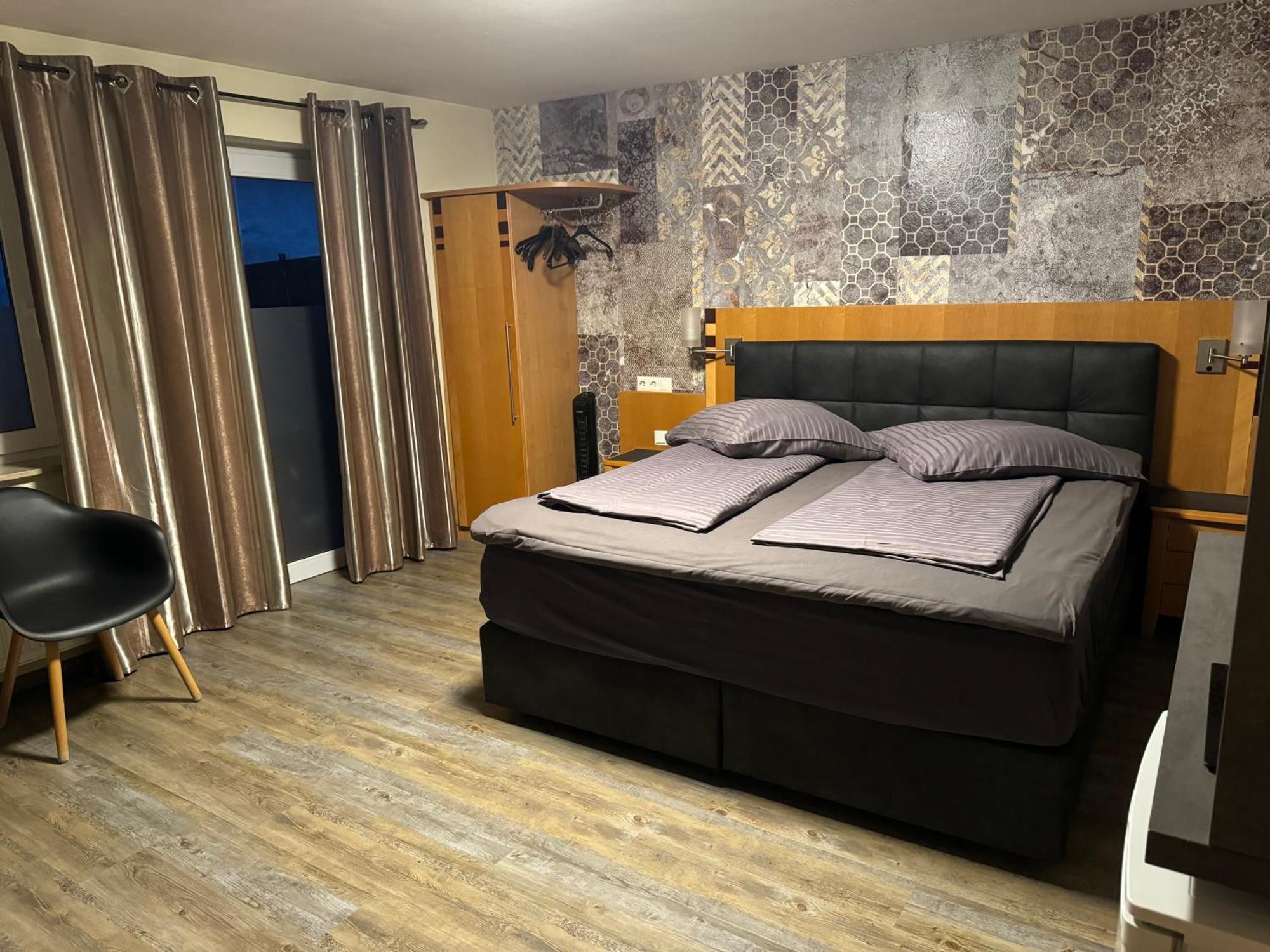 Hotel Mythos "Apartments" Markgröningen Buitenkant foto